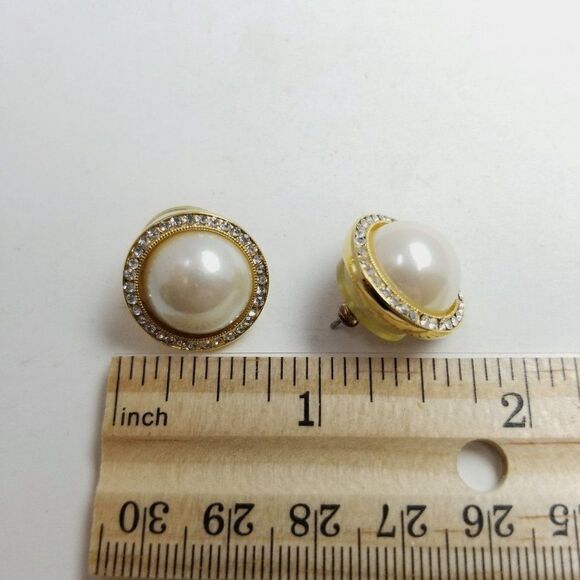 Vintage Marvella Faux Pearl and Rhinestone Halo Stud Earrings, Classic Classy - Picture 6 of 7